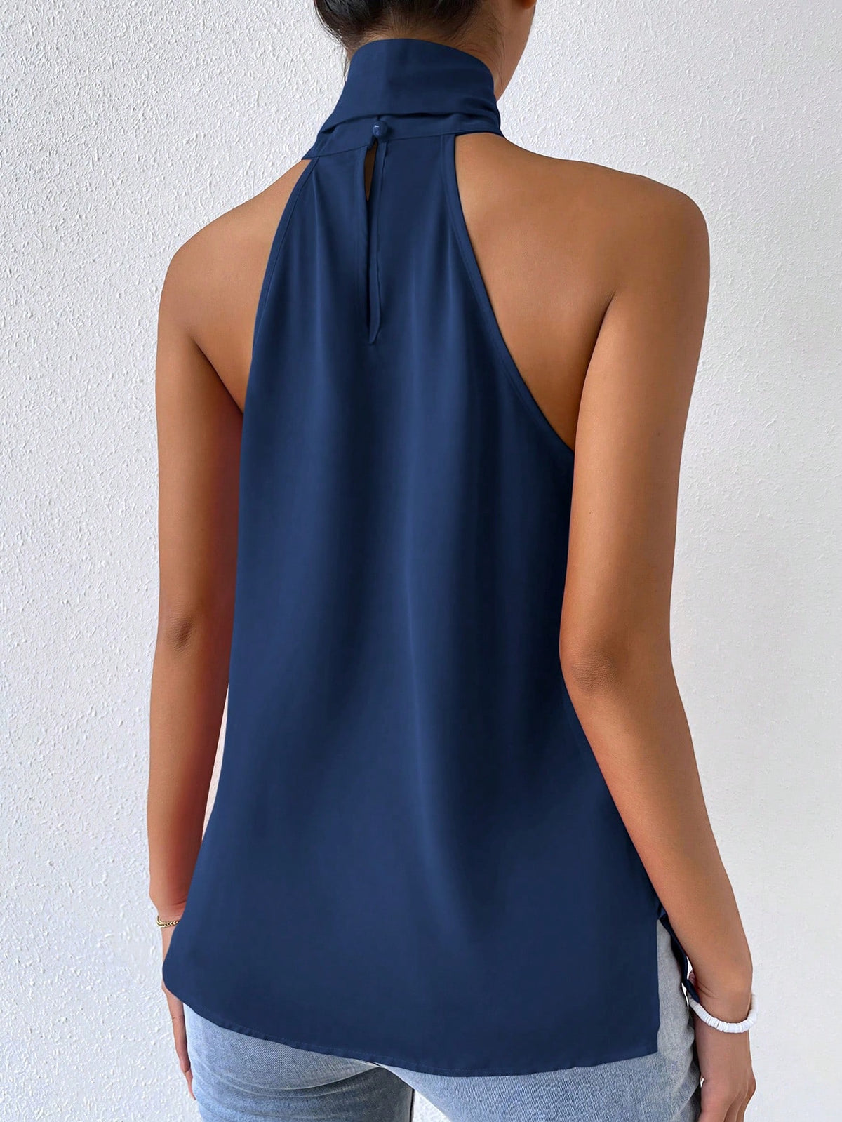 Blusa Sin Mangas Cuello Corbata