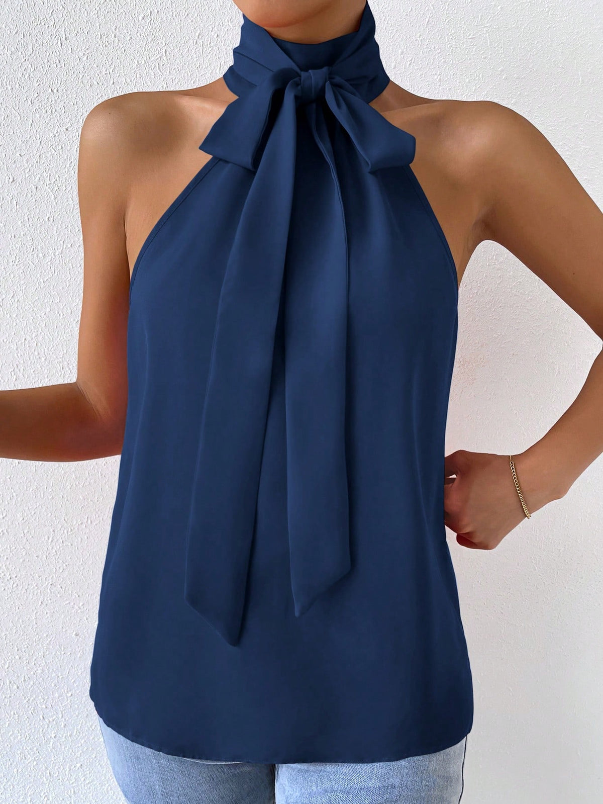 Blusa Sin Mangas Cuello Corbata