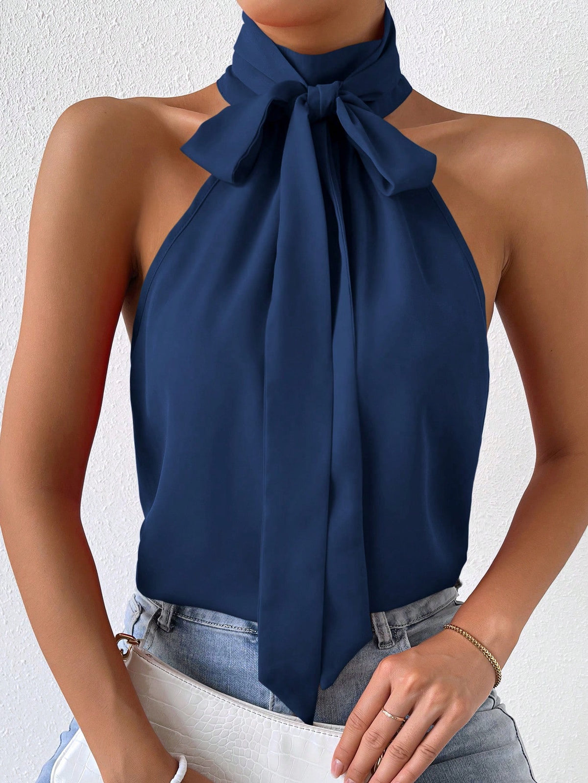 Blusa Sin Mangas Cuello Corbata