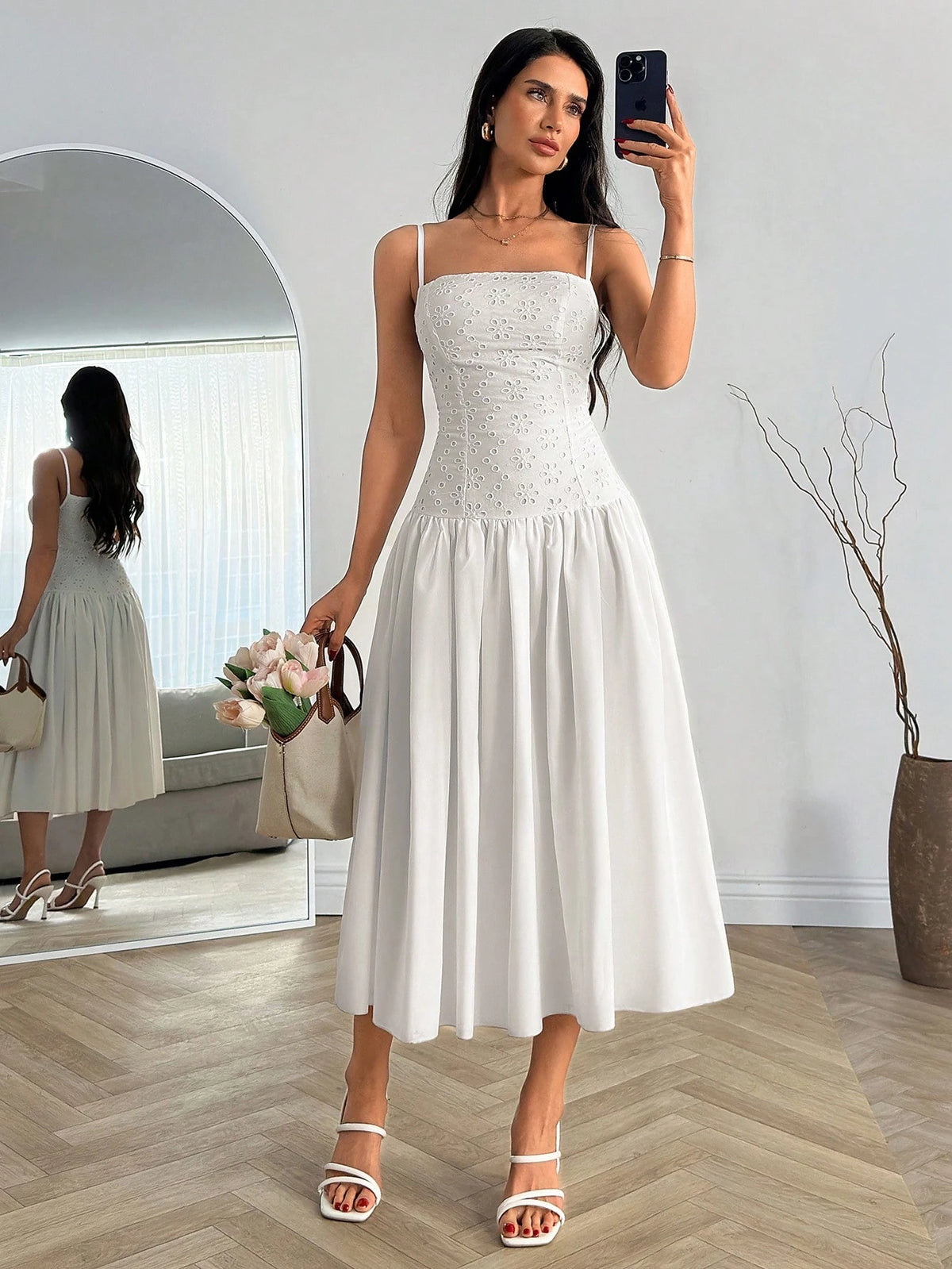Vestido Midi con Corpiño de Broderie