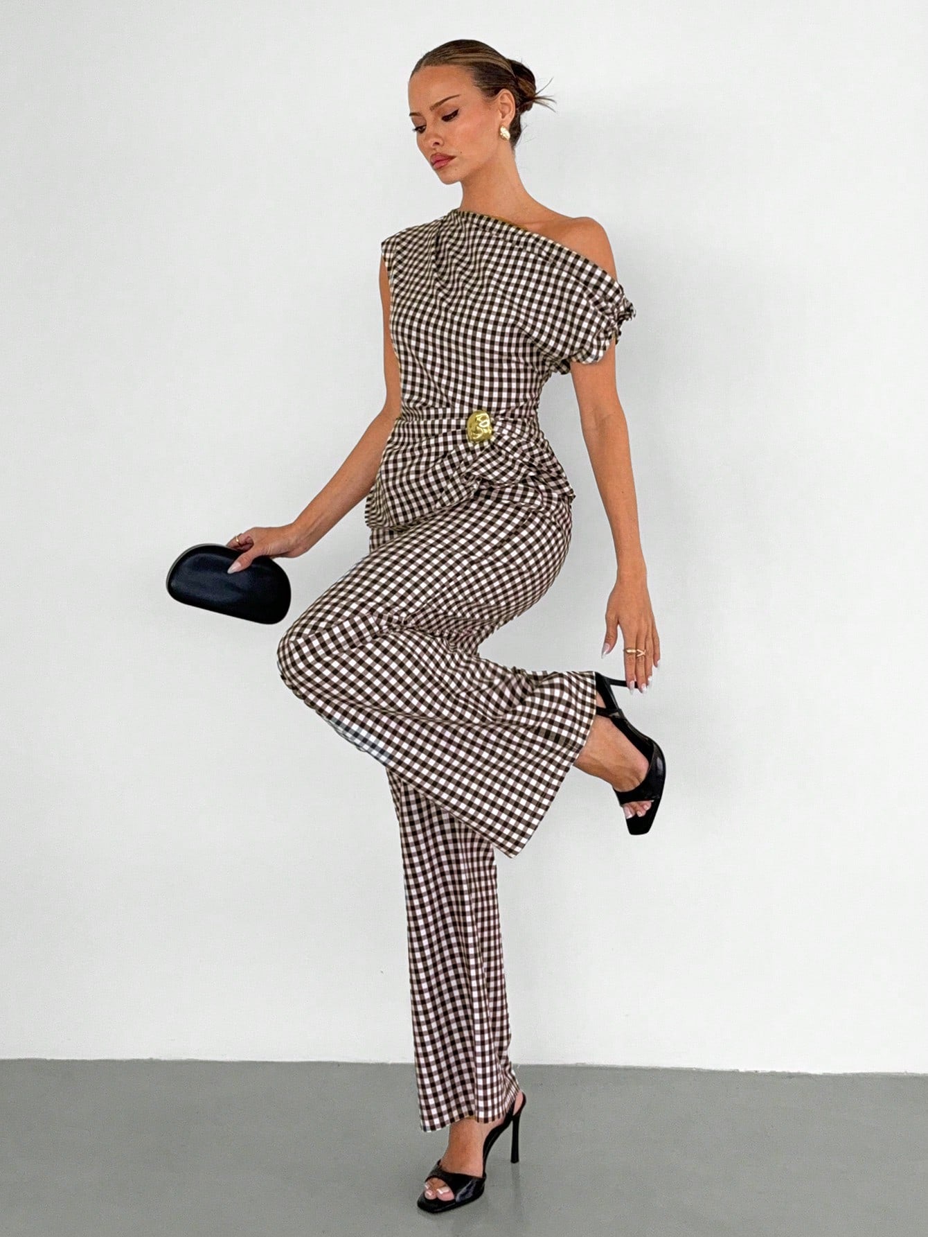 Conjunto de Top con Volantes y Pantalón de Pierna Ancha a Cuadros