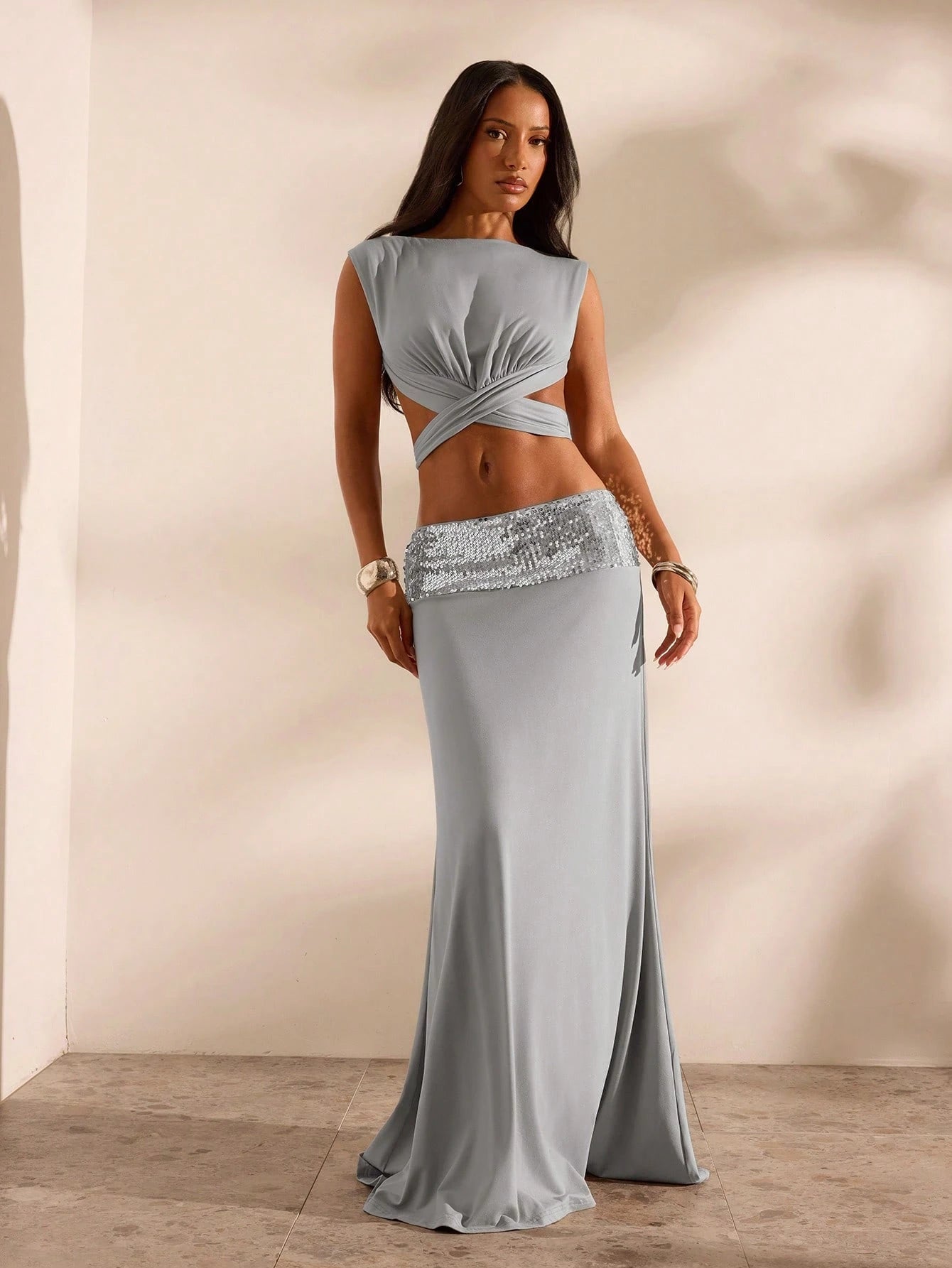 Conjunto de Top de Punto Sin Espalda y Minifalda