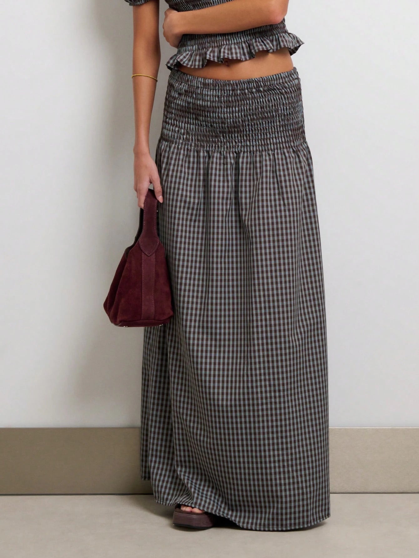 Conjunto de Dos Piezas a Cuadros con Top Abullonado y Falda Maxi