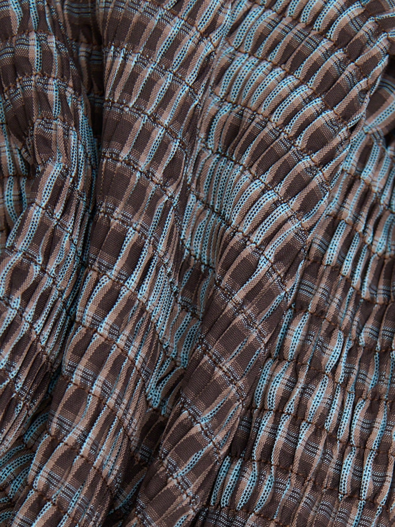 Conjunto de Dos Piezas a Cuadros con Top Abullonado y Falda Maxi