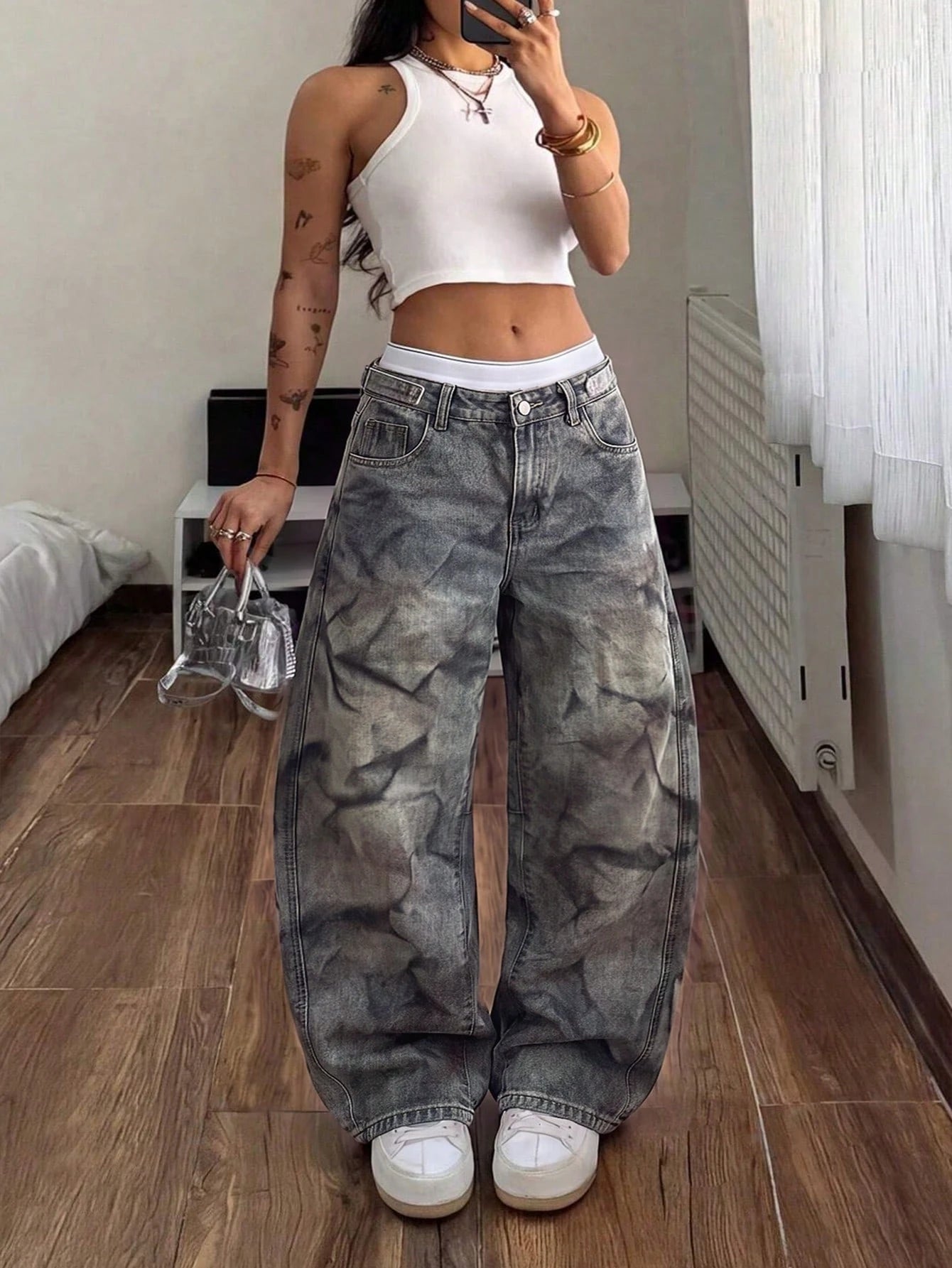 Jeans con Efecto Lavado y Desgastado – Pierna Curva