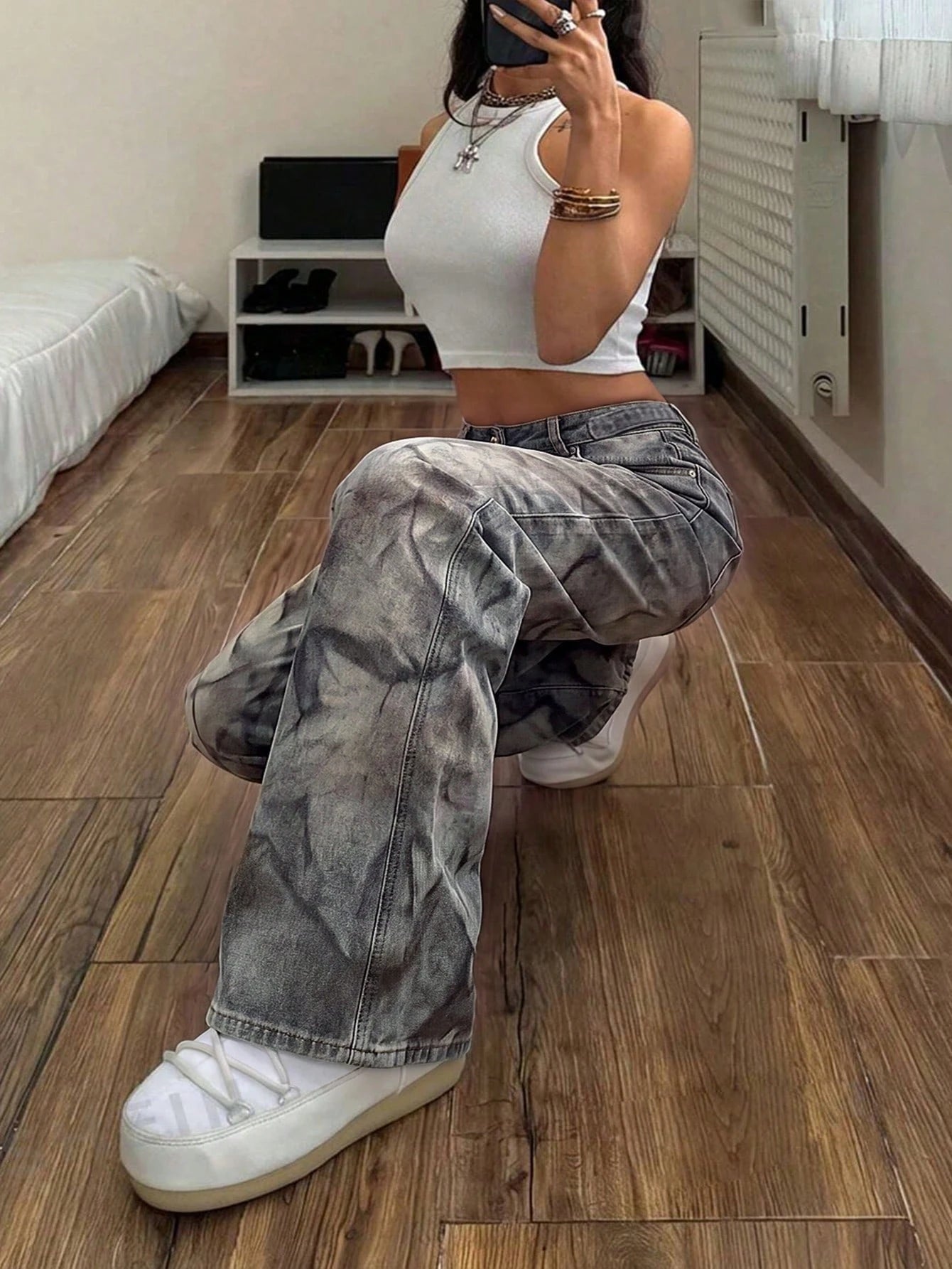 Jeans con Efecto Lavado y Desgastado – Pierna Curva