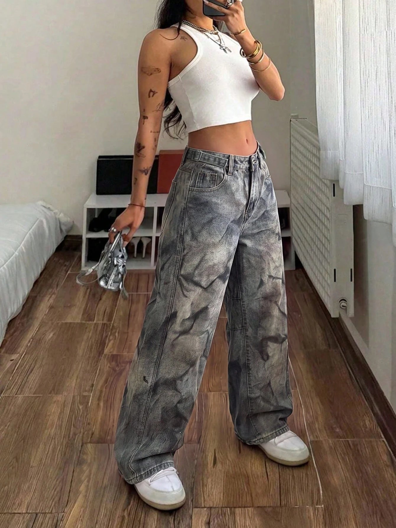 Jeans con Efecto Lavado y Desgastado – Pierna Curva