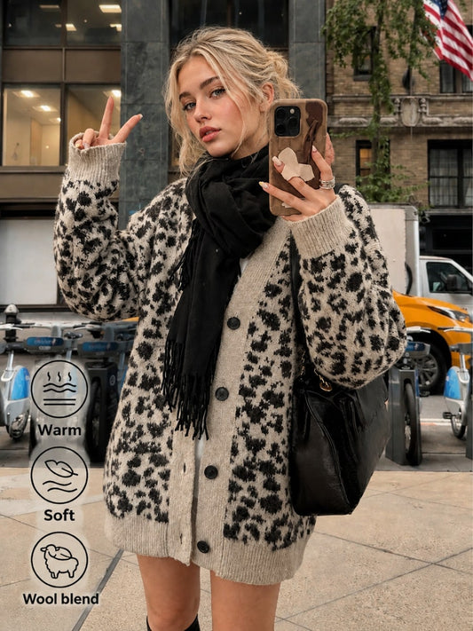 Chaqueta de Punto con Estampado de Leopardo y Cuello en V