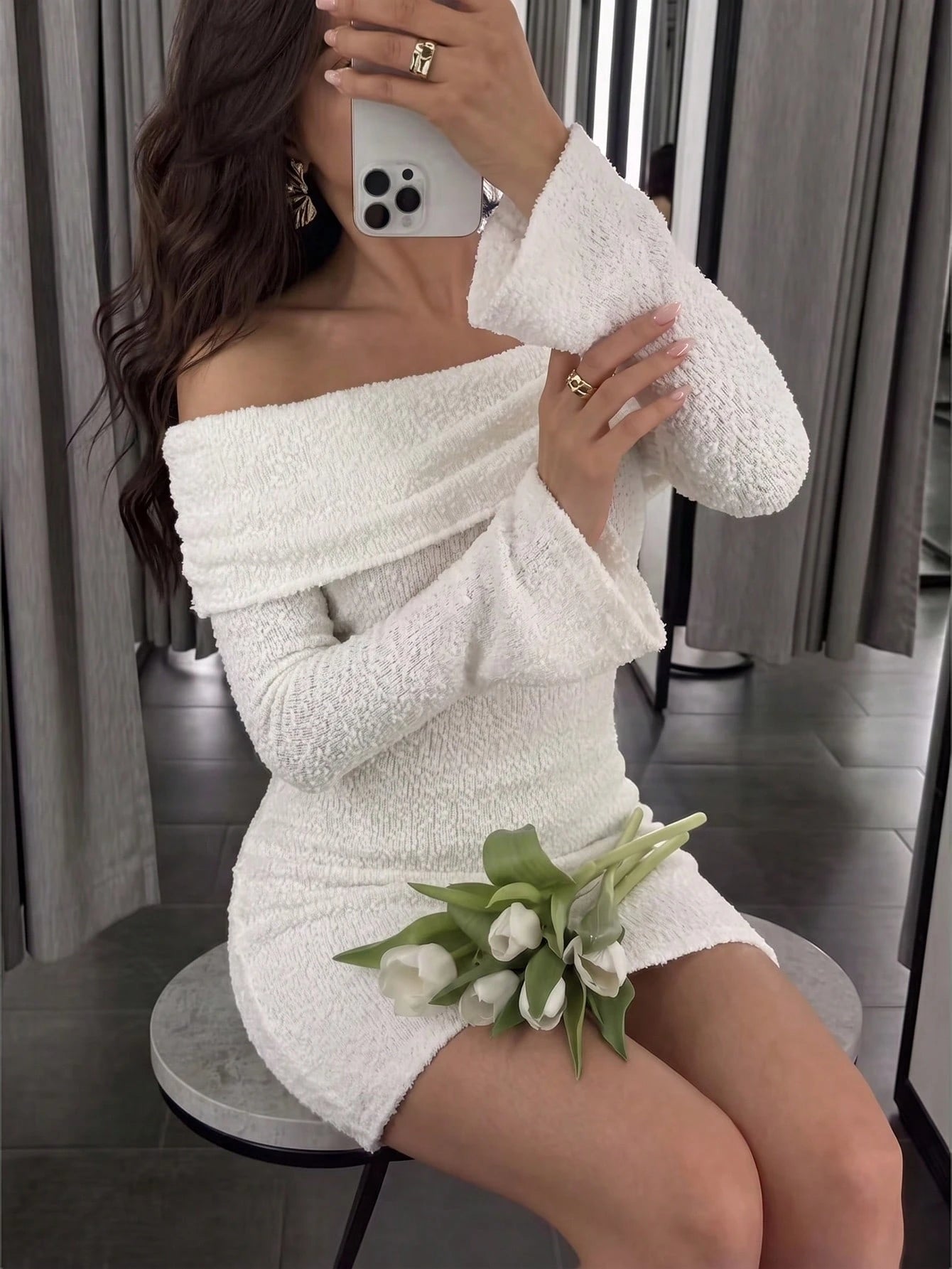 NOIRLYN Vestido Suéter de Manga Larga con Hombros Descubiertos y Pliegue para Mujer, Vestido Mini Ajustado Sexy Blanco para Otoño e Invierno