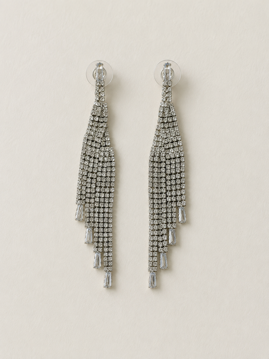 Pendientes cascada asimétrica brillantes plateados